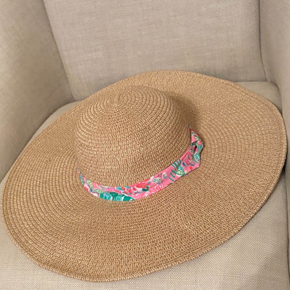 NWOT Lilly Pulitzer Tan Straw Hat Pink Floral Band GWP Journey to the Jungle